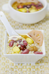 Lotus root and ginkgo nut in longan syrup