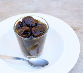 verrine de pruneaux cuit au sirop