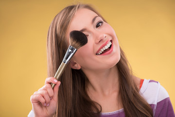 Obraz premium Beautiful brown haired girl