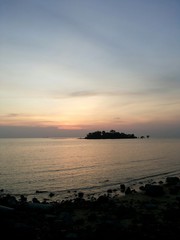 Obraz premium Twilight scenic by the beach