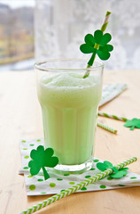 Gruener Milchshake zum St Patricks Day
