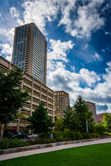 Fototapeta na wymiar Beautiful sky and tall modern building in Boston, Massachusetts.