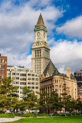 Fototapeta premium Clock tower and other buildings in Boston, Massachusetts.