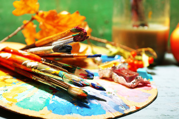 Obraz premium Beautiful still life with professional art materials, close up