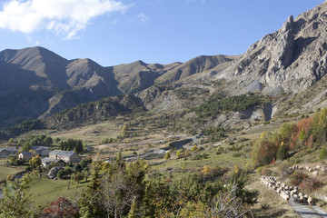 Fototapeta na wymiar Saison Berger, Alpes de hautes Provence