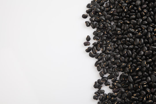 Black beans with white copy space