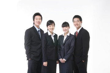 스튜디오 안의 일하고 있는 비즈니스맨과 비즈니스 우먼