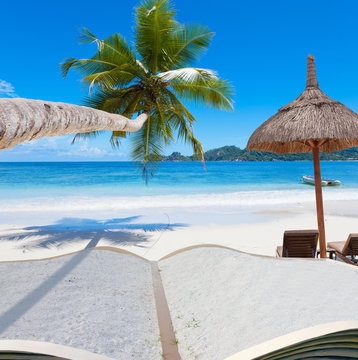 les Seychelles à livre ouvert.