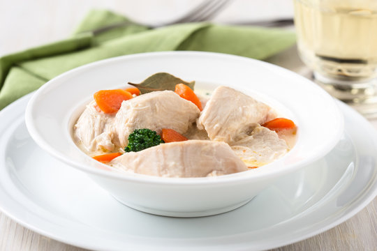 Poultry blanquette, white meat stew