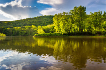 Evening light on the Delaware River at Delaware Water Gap Nation