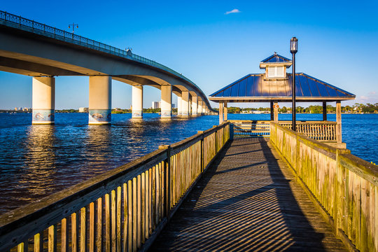 Fishing pier and bridge over the Halifax River in Daytona Beach,