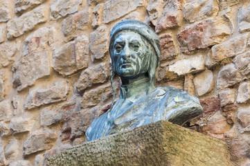 Obraz premium A bust of Dante Alighieri, Florence, Italy.