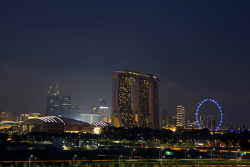 Fototapeta na wymiar Ночной Сингапур