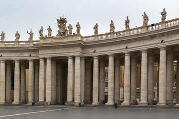 Fototapeta na wymiar St. Peter's Square colonnades, Vatican