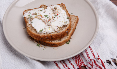 Sandwich with soft cheese