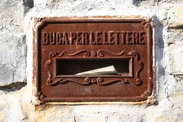 Buca per Lettere