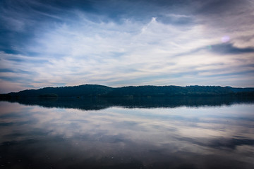 Fototapeta premium Reflections of clouds in the Susquehanna River, in Columbia, Pen