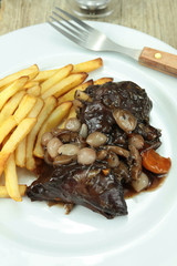coq au vin et frites