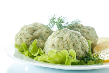 meatballs steam fish with greens