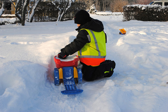spielen im Schnee