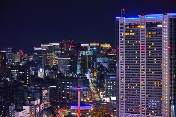 Naklejka premium 東京の商業地区の夜景