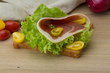 Sandwich with hamon