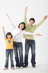 Fototapeta premium 남자아이와 여자아이가 함께 있는 부부