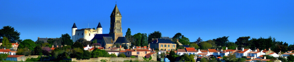 Fototapeta na wymiar commune de Noirmoutier