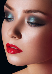 Naklejka premium Beauty portrait of charming girl with green eyelids