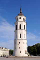Fototapeta na wymiar Glockenturm Sankt Stanislaus, Vilnius, Litauen