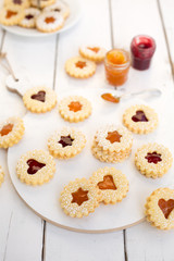 Linzer Butterkekse mit Marmelade