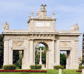 Puerta del Mar is an Arch situated in Valencia
