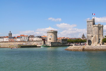 Fototapeta na wymiar Tours médiévales de La Rochelle, France