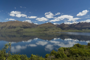 Fototapeta premium Lake and mountains. New Zealand