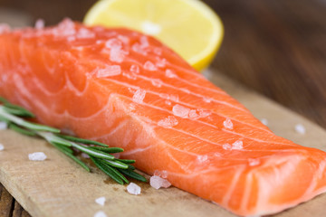 frisches Lachsfilet