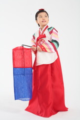 한복 입은 한국인 가족