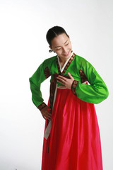 Fototapeta premium 한복 입은 한국 여성