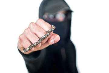 an offender attack with Brass knuckles
