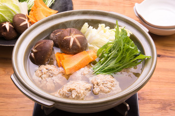 つくね鍋（肉だんご鍋）