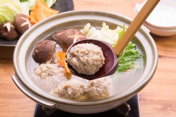 つくね鍋（肉だんご鍋）