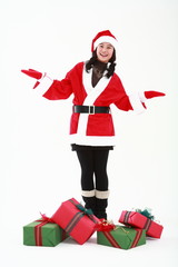 산타 복장을 한 젊은 커플