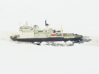 Glaciers and icebergs