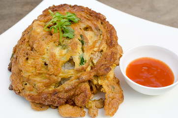 Minced pork in omelette