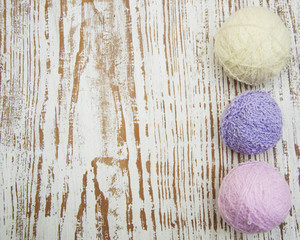 Color woolen clews