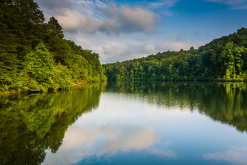 Fototapeta na wymiar Evening reflections at Lake Oolenoy, Table Rock State Park, Sout