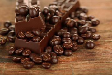 Coffee beans with chocolate glaze and dark chocolate