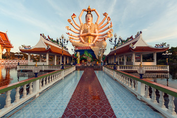 Big Guan yim at wat plai laem Koh Samui ,Thailand
