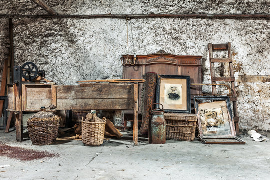 Fototapeta Old relics in a dusty attic