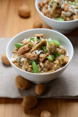 Wildreis-Mix mit veganem Soja-Kaiserschoten-Mandel-Ragout