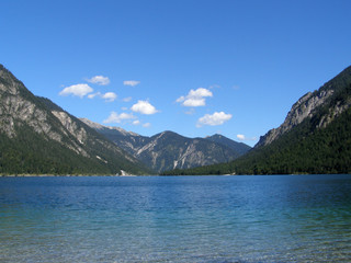 Fototapeta na wymiar View of a mountain lake